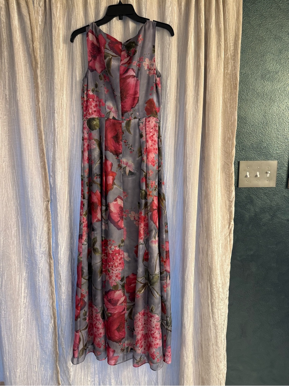 Adrianna Papell gown with pockets, size 6 - Picture 9 of 9